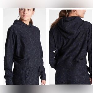 Athleta Navy Blue Camo Farallon Cropped Hoodie (Small)